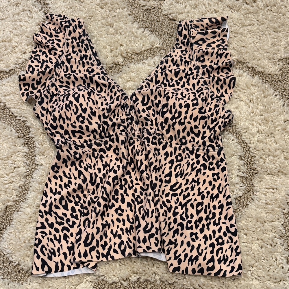 Women’s Cheetah Print Tankini Swimsuit Top